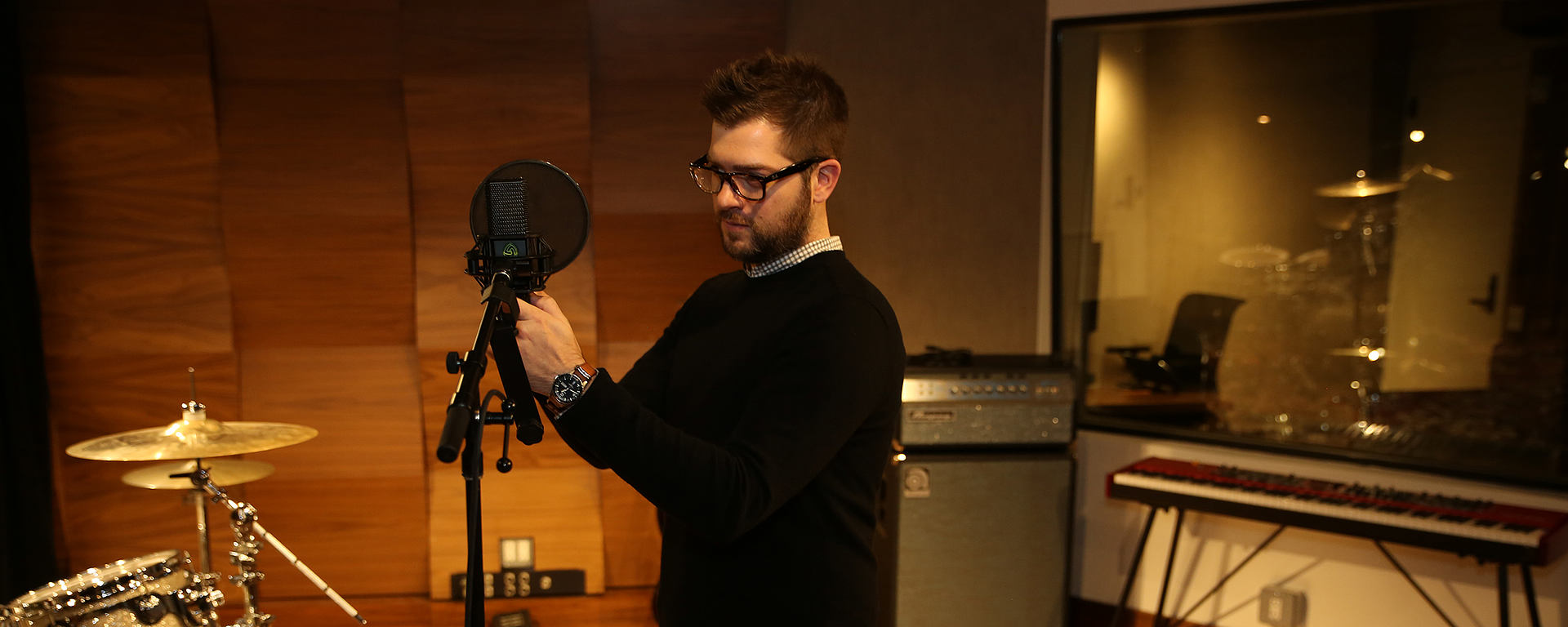 Atlantic Records using the LCT 840 multi-pattern tube microphone, the DTP 640 REX dual element kick drum mic, and the LCT 550, one of the quietest mics in the world.
