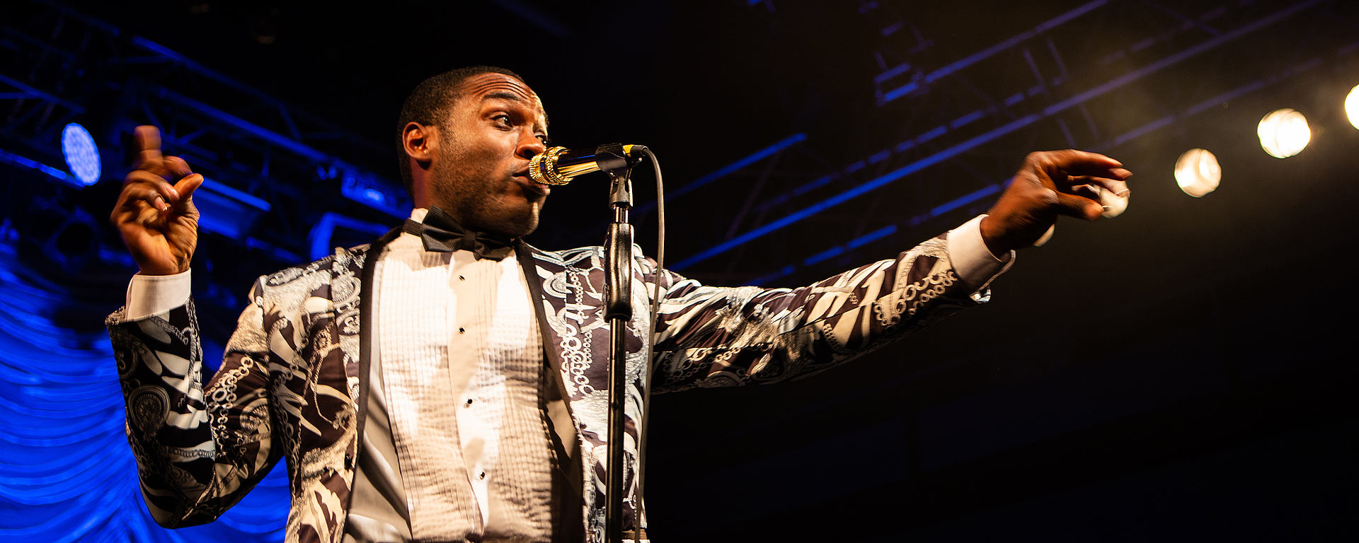 Postmodern Jukebox using high quality studio mics from LEWITT