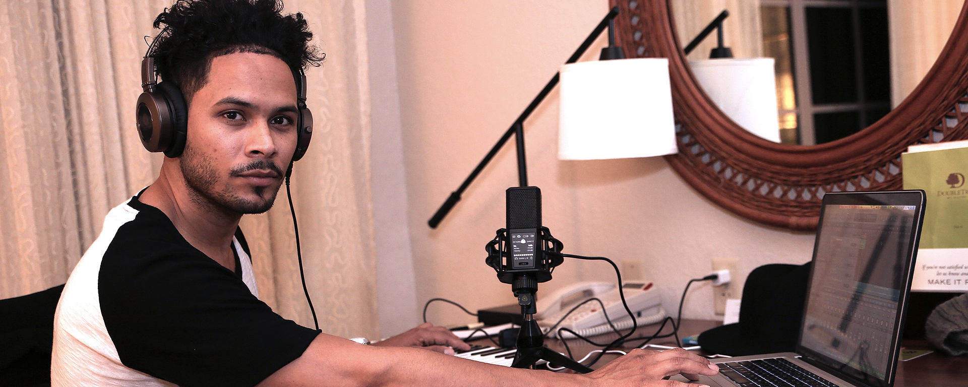 Steve Styles in his hotel Room using the DGT 650 USB microphone and interface