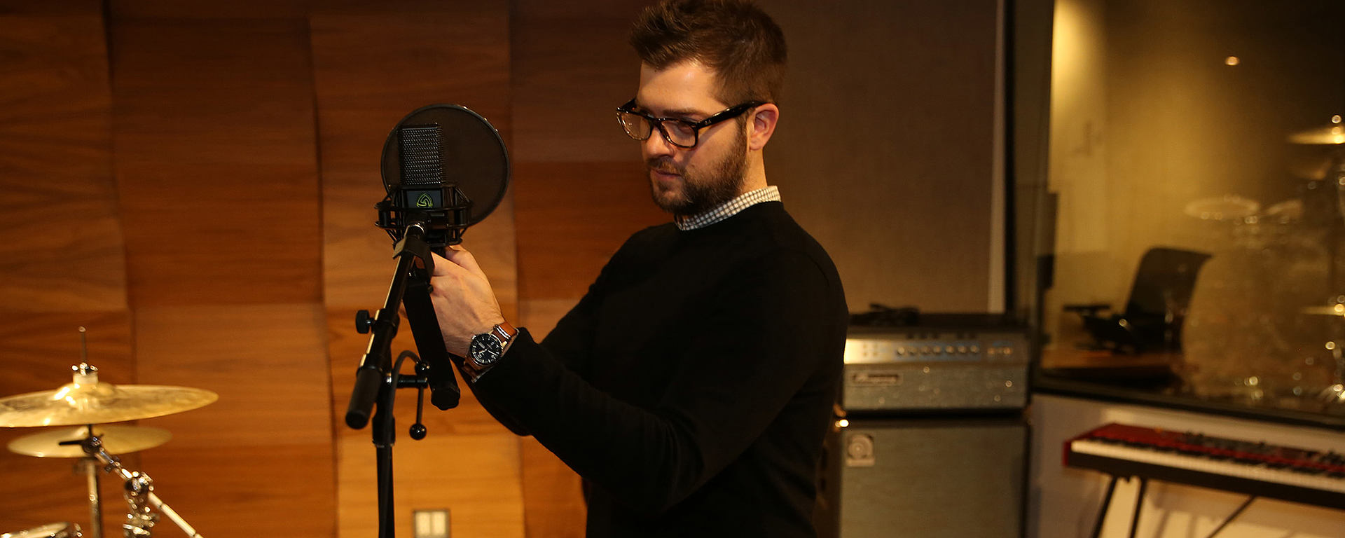 Atlantic records using microphones from LEWITT - like the LCT 840 multi-pattern tube mic, the DTP 640 REX best studio kick drum microphone, and the LCT 550, quietest microphone in the world.