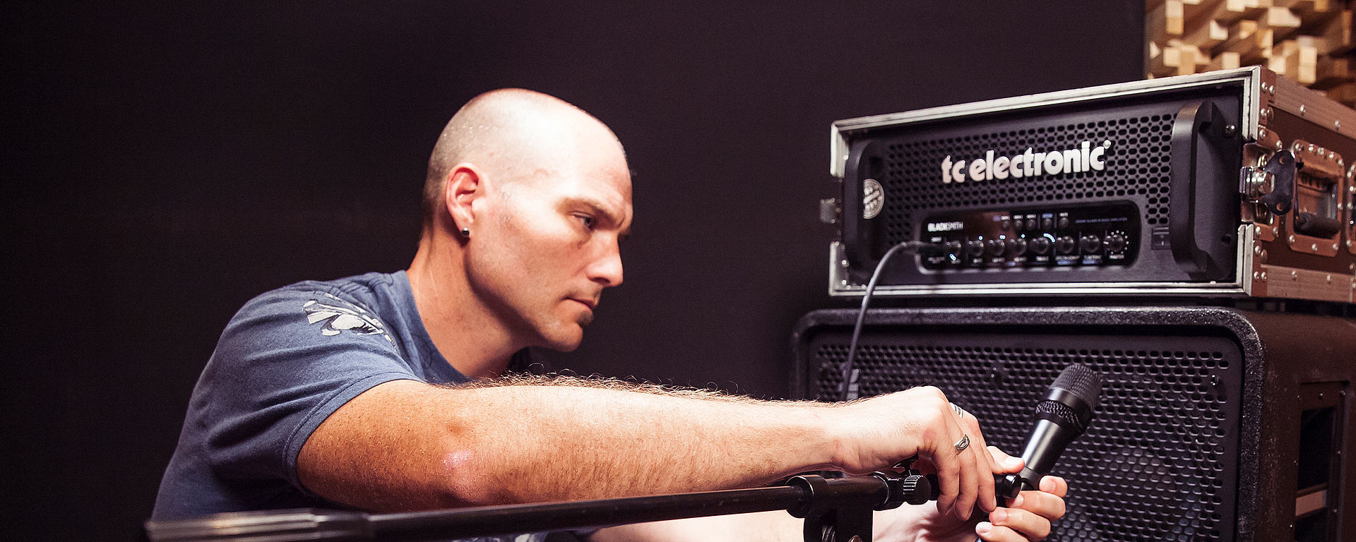 Erik Reichers using LEWITT reference studio microphones